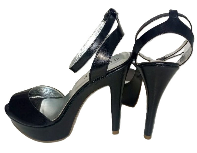 SANDALIA DE TACON NEGRO MODELO 2900