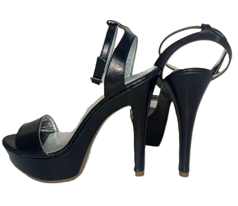 SANDALIA DE TACON NEGRO MODELO 2921