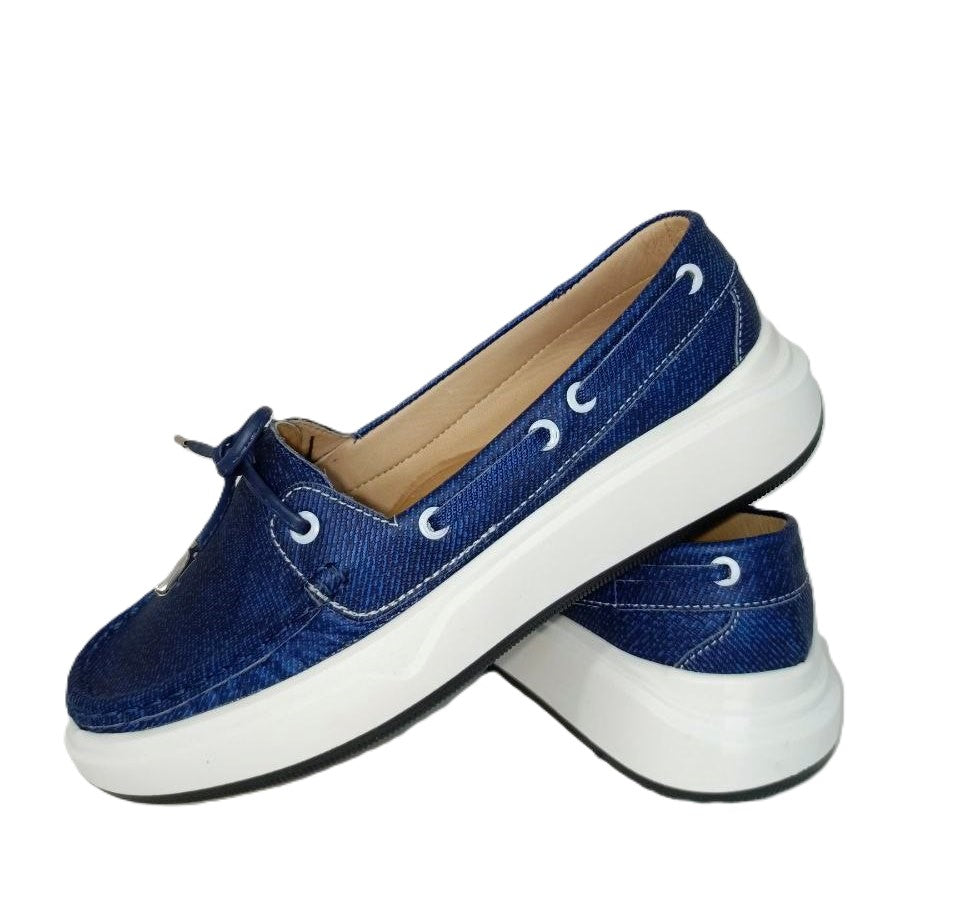 Mocasines Náuticos para Dama en Cuero Azul Marino – Modelo M2100, Comodidad y Estilo Casual.