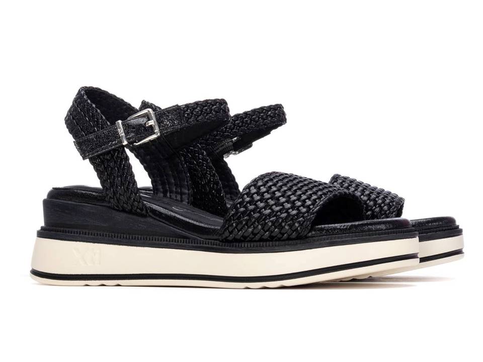 SANDALIA DAMA COLOR NEGRO MODELO 145251