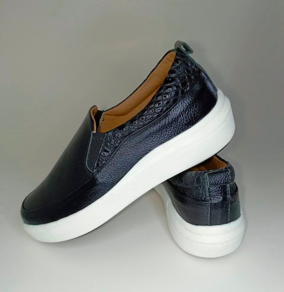 MOCASIN DAMA  NEGRO MODELO M2002