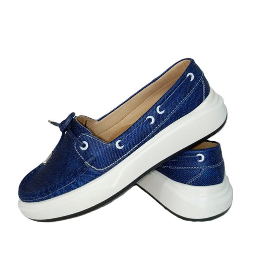 Mocasines Náuticos para Dama en Cuero Azul Marino – Modelo M2100, Comodidad y Estilo Casual.