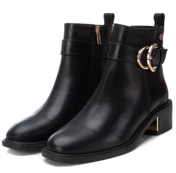 BOTIN DE TACON COLOR NEGRO MODELO 143103