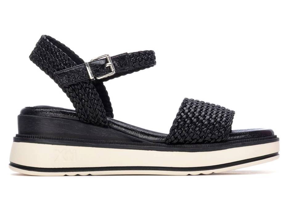 SANDALIA DAMA COLOR NEGRO MODELO 145251