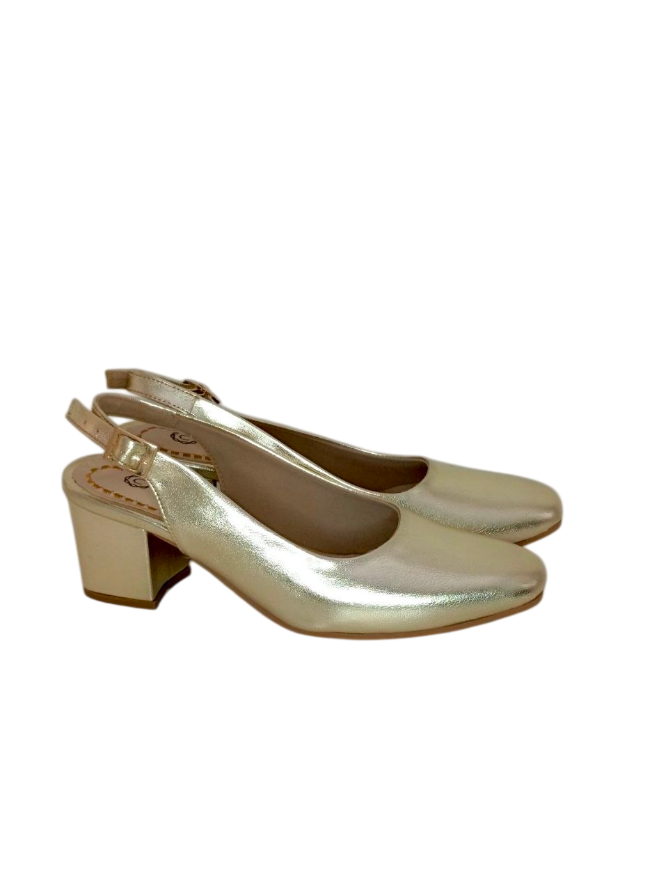 ZAPATO DE TACON COLOR DORADO MODELO SR2531